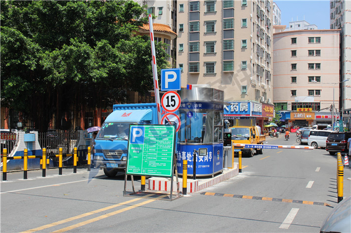 李松萌社區(qū)車牌識別案例